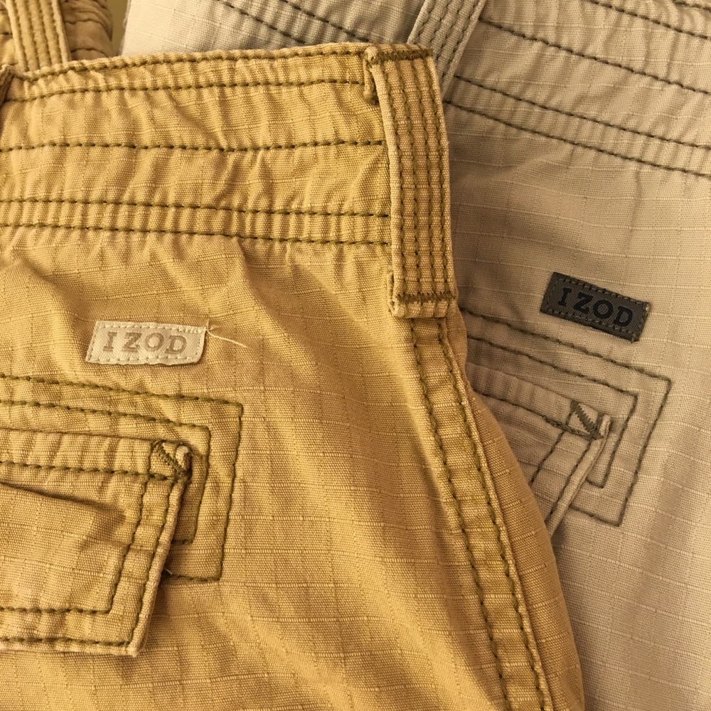 2 Like New men’s Izod Saltwater Shorts size 34